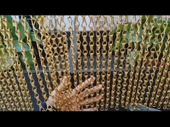 สีฟ้า Hook Chain Metal Curtain ประตูหรือกระจกตกแต่งด้วยเชือกจอบิน