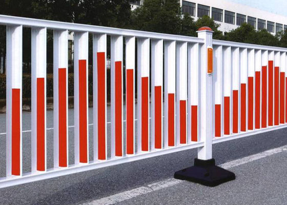 รั้วถนนเคลือบ PVC สูง 0.6-2 เมตร ป้องกันรังสียูวี มองเห็นได้ชัดเจน