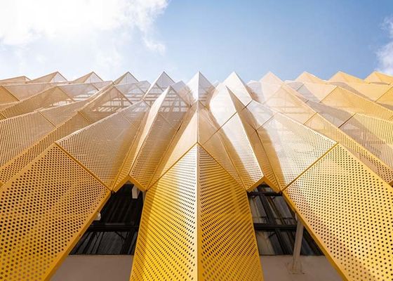 Perforated Metal Building Facade การผสมผสานระหว่างฟังก์ชั่นและความสวยงามสำหรับการออกแบบ Facade ทางสถาปัตยกรรม