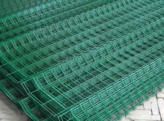 อิเล็กทรอนิกซ์เหล็กกระดาษ Mesh รั้ว 2.5mm สาย 50x100mm Mesh