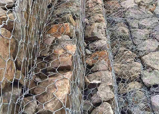 ก๊าบิออนกระเป๋า Hexagonal Woven Wire Mesh สําหรับการบรรทุกหิน สําหรับธนาคาร