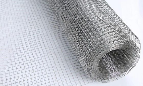 สีเงิน รั้ว 2 * 2cm สายไฟไหม welded กล่องเหล็กคาร์บอน