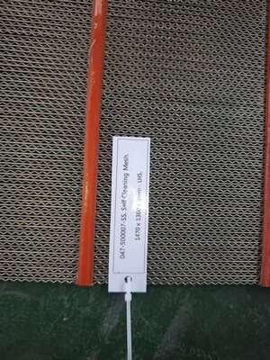 ตะแกรงกรองแบบลวดตรง SS 304 ทำความสะอาดตัวเองได้ ขนาด 1470x1360 มม. ตะขอ LHS หนา 1.2 มม. พร้อมแถบโพลียูรีเทน